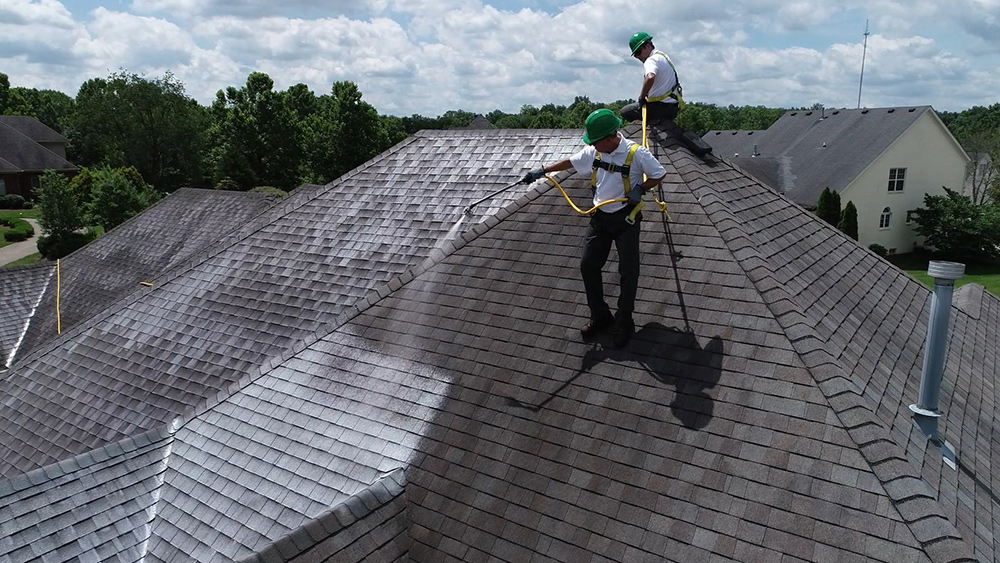 What Makes a Roof a Good Candidate for Rejuvenation in Northeast Ohio?